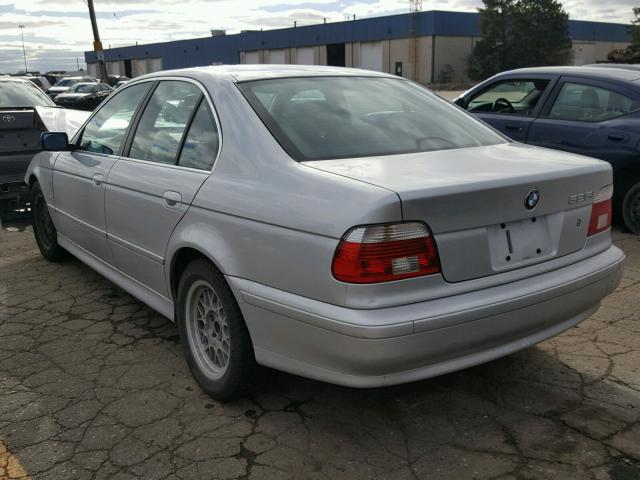 WBADT43492GY41255 - 2002 BMW 525 I AUTO SILVER photo 3