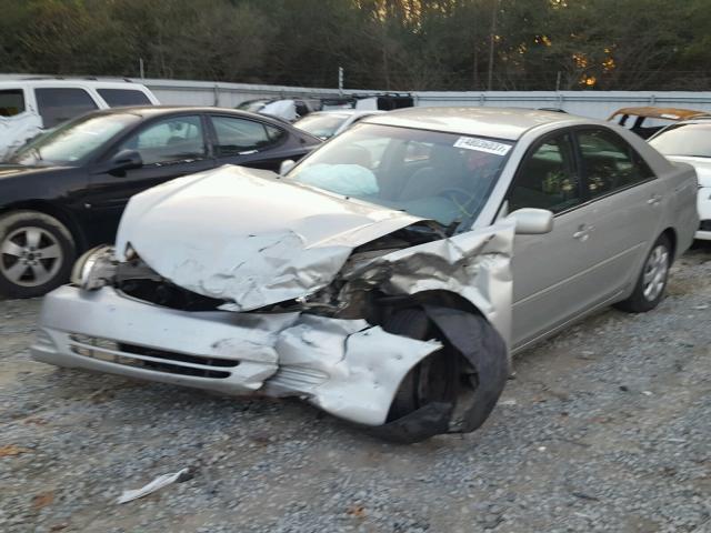 4T1BE32K62U610535 - 2002 TOYOTA CAMRY LE ვერცხლისფერი ფოტო 2