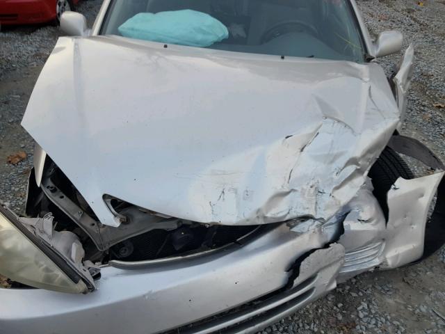 4T1BE32K62U610535 - 2002 TOYOTA CAMRY LE ვერცხლისფერი ფოტო 7