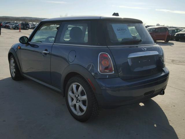 WMWMF33519TW77575 - 2009 MINI COOPER BLUE photo 3