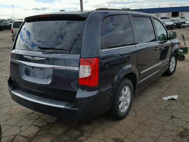 2C4RC1BG8DR594945 - 2013 CHRYSLER TOWN & COU GRAY photo 4