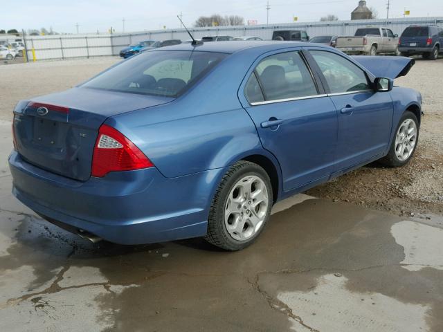 3FAHP0HA3AR402839 - 2010 FORD FUSION SE BLUE photo 4