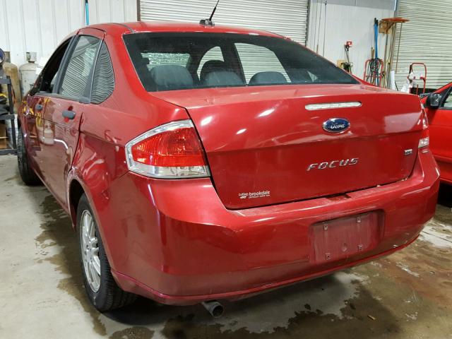 1FAHP3FN8BW149328 - 2011 FORD FOCUS SE MAROON photo 3