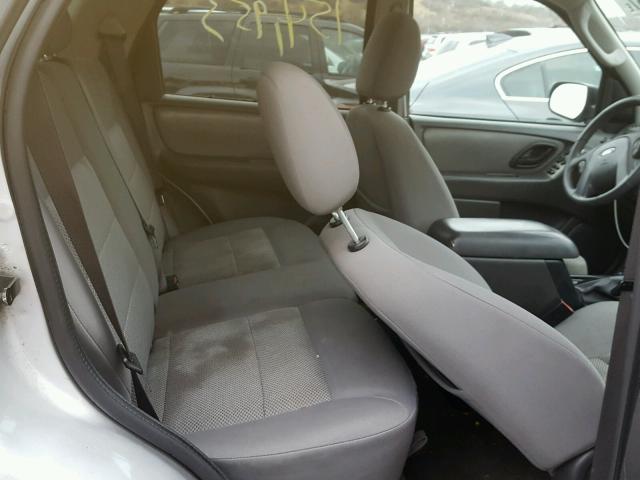 1FMYU03Z07KB36656 - 2007 FORD ESCAPE XLT SILVER photo 6