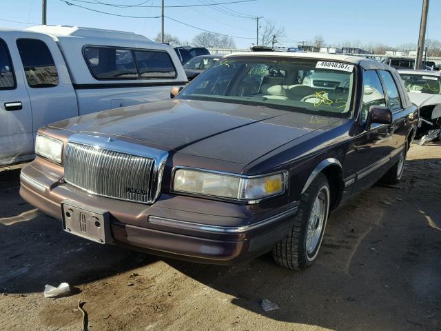 1LNLM82W0TY626229 - 1996 LINCOLN TOWN CAR S PURPLE photo 2