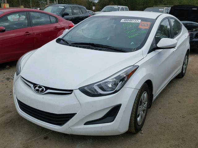 5NPDH4AE5GH670538 - 2016 HYUNDAI ELANTRA SE WHITE photo 2