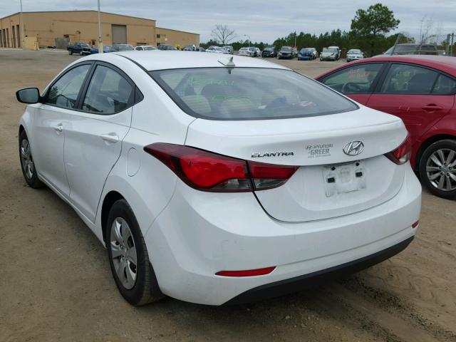 5NPDH4AE5GH670538 - 2016 HYUNDAI ELANTRA SE WHITE photo 3