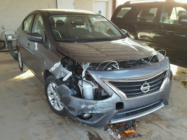 3N1CN7AP0HL872277 - 2017 NISSAN VERSA S GRAY photo 1