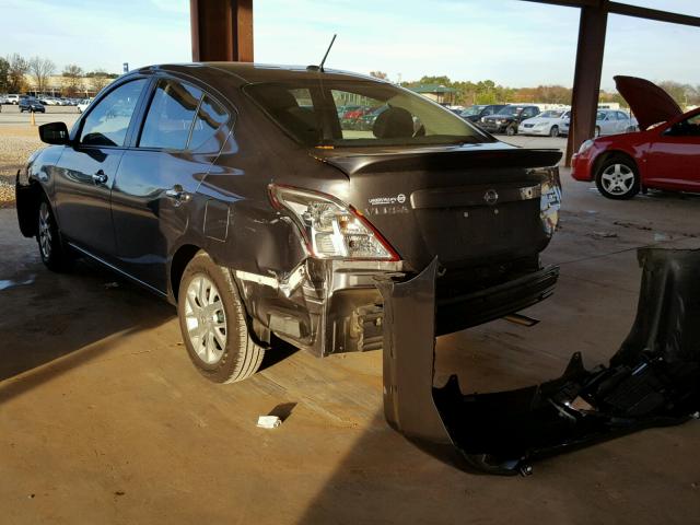 3N1CN7AP0HL872277 - 2017 NISSAN VERSA S GRAY photo 3