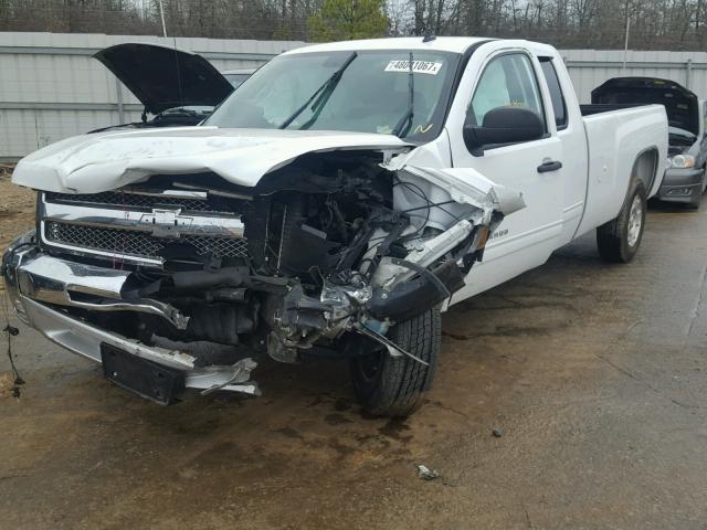 1GCRCSE02CZ244381 - 2012 CHEVROLET SILVERADO WHITE photo 2