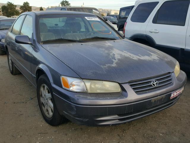 JT2BF22K2X0180702 - 1999 TOYOTA CAMRY LE GRAY photo 1