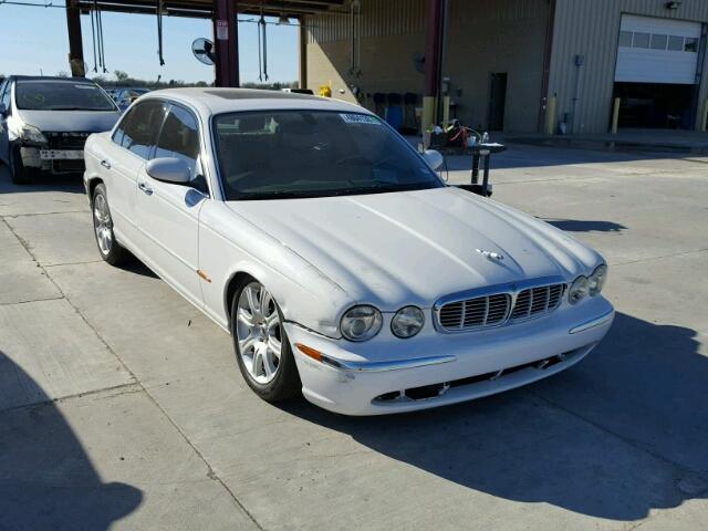 SAJWA71C34SG25483 - 2004 JAGUAR XJ8 WHITE photo 1