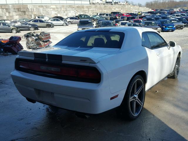 2C3CDYAG5DH704230 - 2013 DODGE CHALLENGER WHITE photo 4