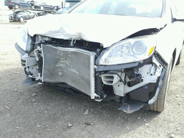 1G4PP5SK7E4145585 - 2014 BUICK VERANO WHITE photo 9