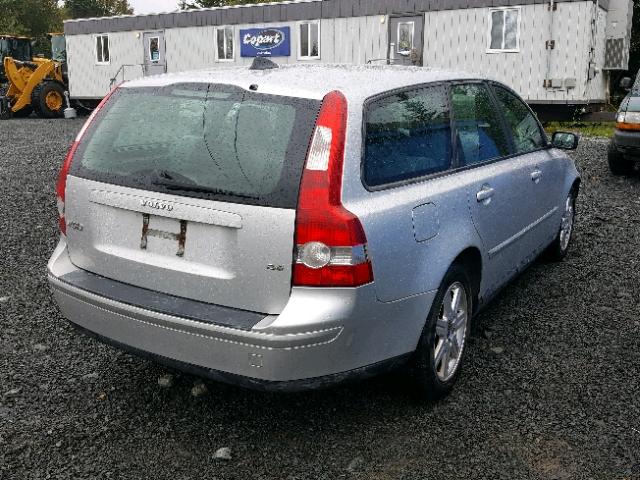 YV1MW382362176345 - 2006 VOLVO V50 2.4I SILVER photo 4