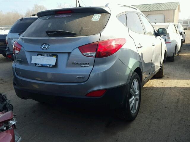 KM8JUCAC8AU069298 - 2010 HYUNDAI TUCSON GLS GRAY photo 4