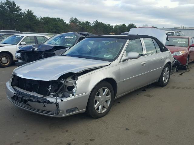 1G6KD57Y57U121621 - 2007 CADILLAC DTS SILVER photo 2