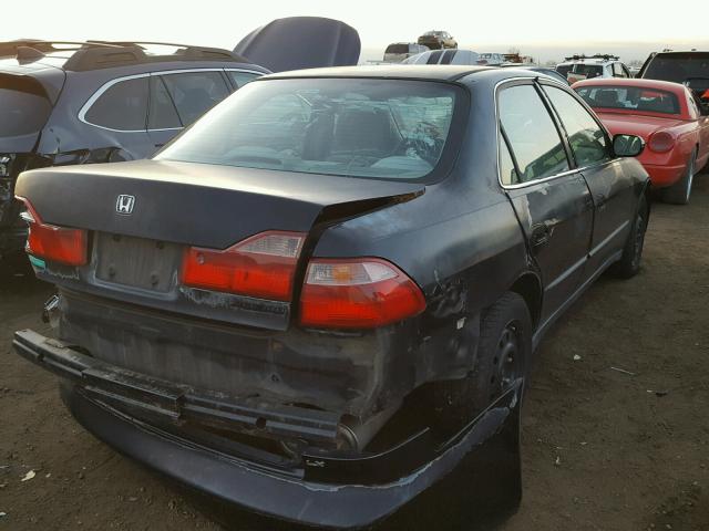 1HGCG5547WA062758 - 1998 HONDA ACCORD LX BLACK photo 4