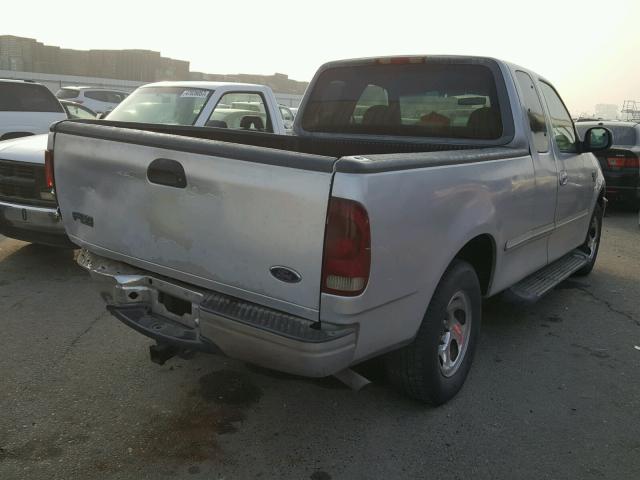 1FTZX1764WNA67926 - 1998 FORD F150 SILVER photo 4