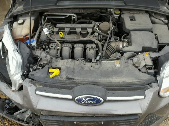 1FAHP3F25CL207744 - 2012 FORD FOCUS SE GRAY photo 7