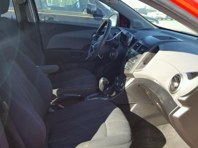 1G1JC6SH5D4117498 - 2013 CHEVROLET SONIC LT Qırmızı foto 5