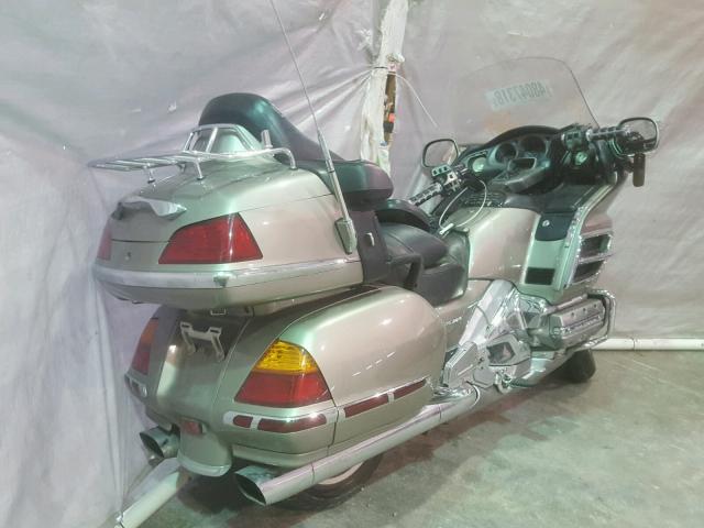 1HFSC47052A112289 - 2002 HONDA GL1800 GRAY photo 4