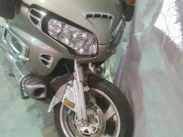 1HFSC47052A112289 - 2002 HONDA GL1800 GRAY photo 9