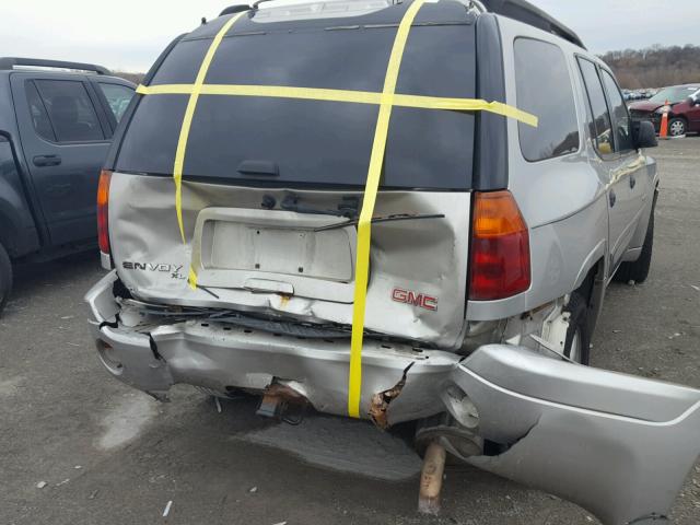 1GKES16S366144344 - 2006 GMC ENVOY XL SILVER photo 9