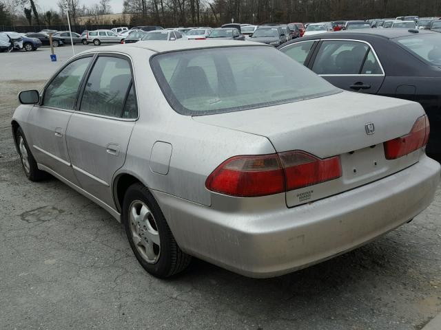 1HGCG5655WA165362 - 1998 HONDA ACCORD EX BEIGE photo 3