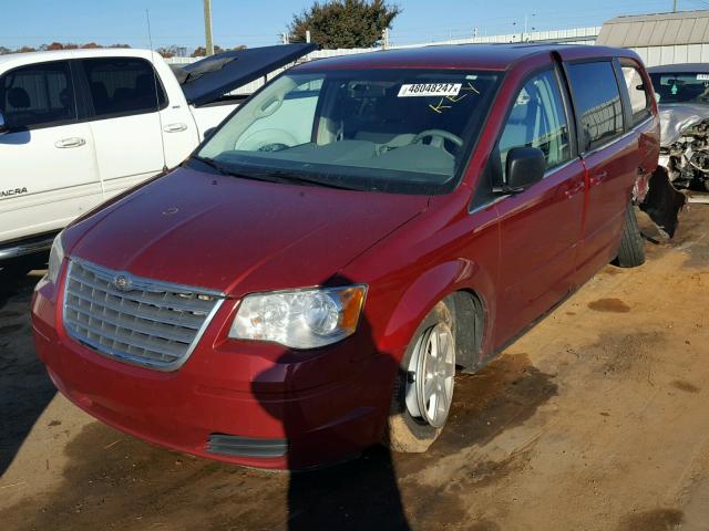 2A4RR2D15AR436811 - 2010 CHRYSLER TOWN & COU BURGUNDY photo 2