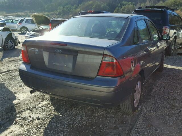 1FAFP34N97W145497 - 2007 FORD FOCUS ZX4 GRAY photo 4