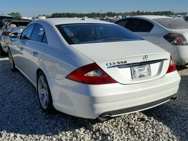 WDDDJ72X88A135675 - 2008 MERCEDES-BENZ CLS 550 WHITE photo 3