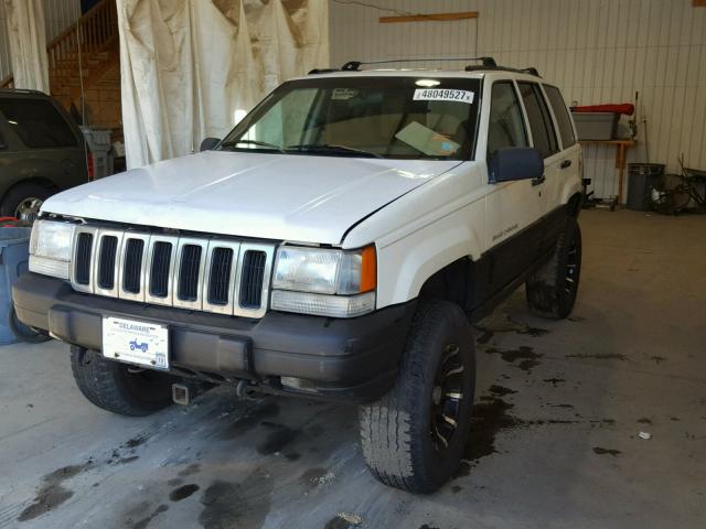 1J4GZ58S2VC577023 - 1997 JEEP GRAND CHER WHITE photo 2