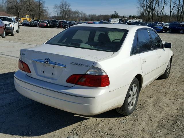 4T1BF28BX3U335591 - 2003 TOYOTA AVALON XL WHITE photo 4