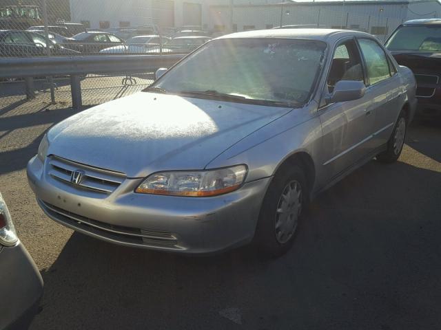 1HGCG66532A009045 - 2002 HONDA ACCORD LX SILVER photo 2