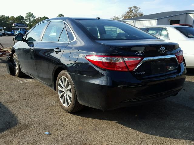 4T4BF1FK1FR493924 - 2015 TOYOTA CAMRY LE შავი ფოტო 3