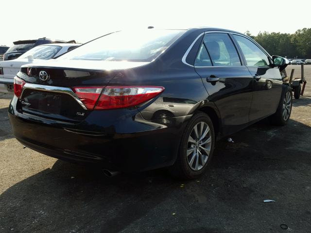 4T4BF1FK1FR493924 - 2015 TOYOTA CAMRY LE შავი ფოტო 4