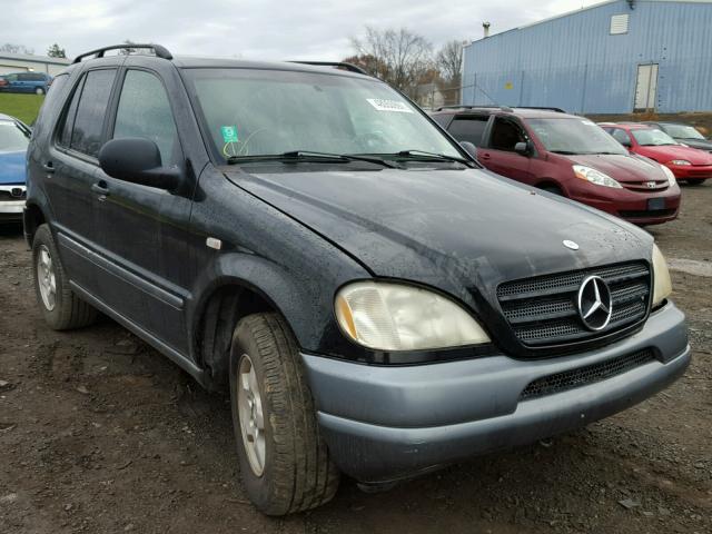 4JGAB54E3WA014538 - 1998 MERCEDES-BENZ ML 320 BLACK photo 1