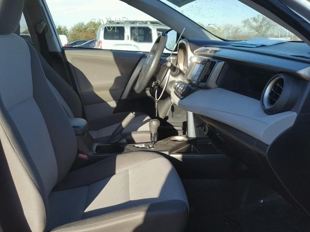 2T3BFREV7DW066935 - 2013 TOYOTA RAV4 LE Մոխրագույն լուսանկար 5