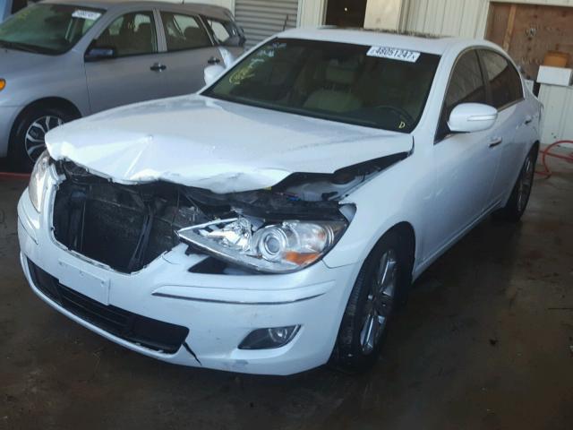 KMHGC4DE0BU115322 - 2011 HYUNDAI GENESIS 3. WHITE photo 2