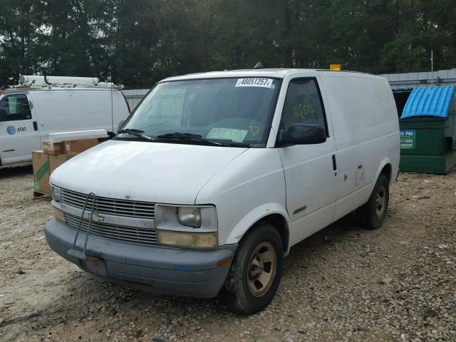 1GCDM19W71B116322 - 2001 CHEVROLET ASTRO WHITE photo 2