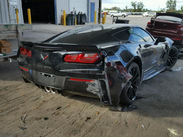 1G1YV2D73H5105971 - 2017 CHEVROLET CORVETTE G BLACK photo 4