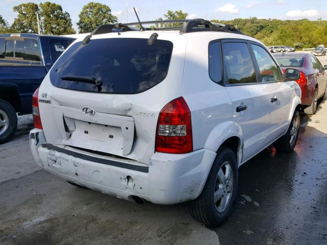 KM8JM12B65U228383 - 2005 HYUNDAI TUCSON GL WHITE photo 4