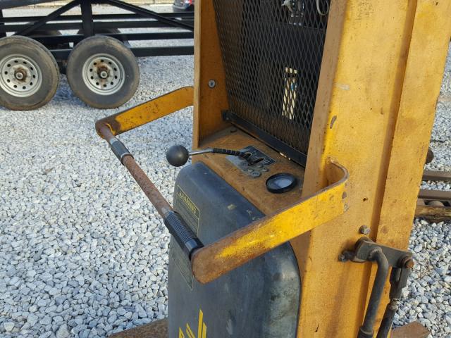 338184 - 2000 CABIN TRAILER FORKLIFT YELLOW photo 5