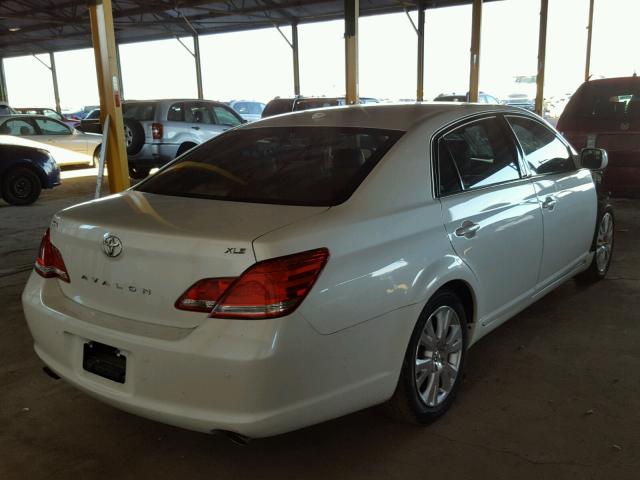 4T1BK3DB0AU365090 - 2010 TOYOTA AVALON XL WHITE photo 4