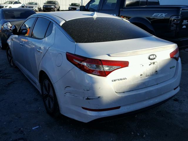 KNAGM4AD4D5055763 - 2013 KIA OPTIMA HYB WHITE photo 3