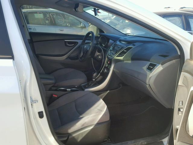 5NPDH4AE1EH475081 - 2014 HYUNDAI ELANTRA SE WHITE photo 5