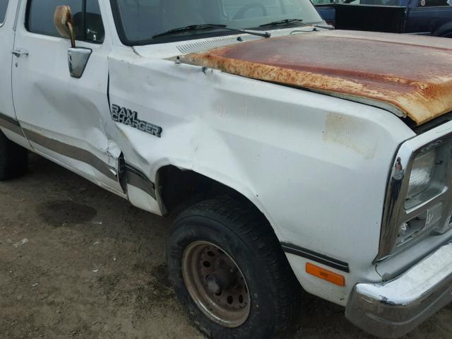 3B4GM07Y0NM560729 - 1992 DODGE RAMCHARGER WHITE photo 9