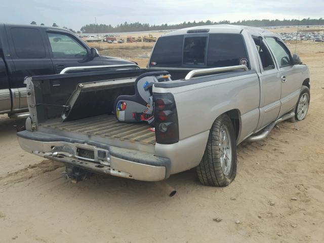 2GTEC19NX51297954 - 2005 GMC NEW SIERRA SILVER photo 4