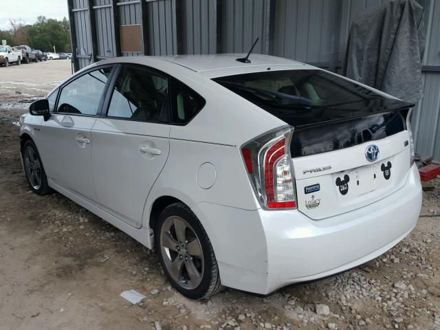 JTDKN3DU3D1670621 - 2013 TOYOTA PRIUS WHITE photo 3